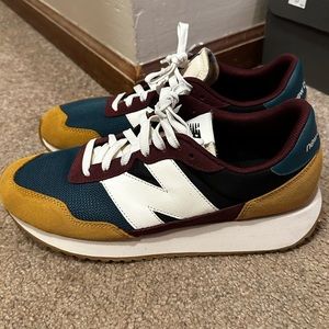 New Balance 237